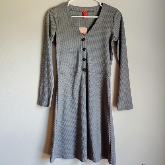 NWT Chelsea & Violet long sleeve gray dress size S - Picture 2 of 6